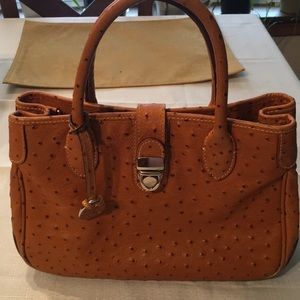 Clean Dooney Bourke medium satchel